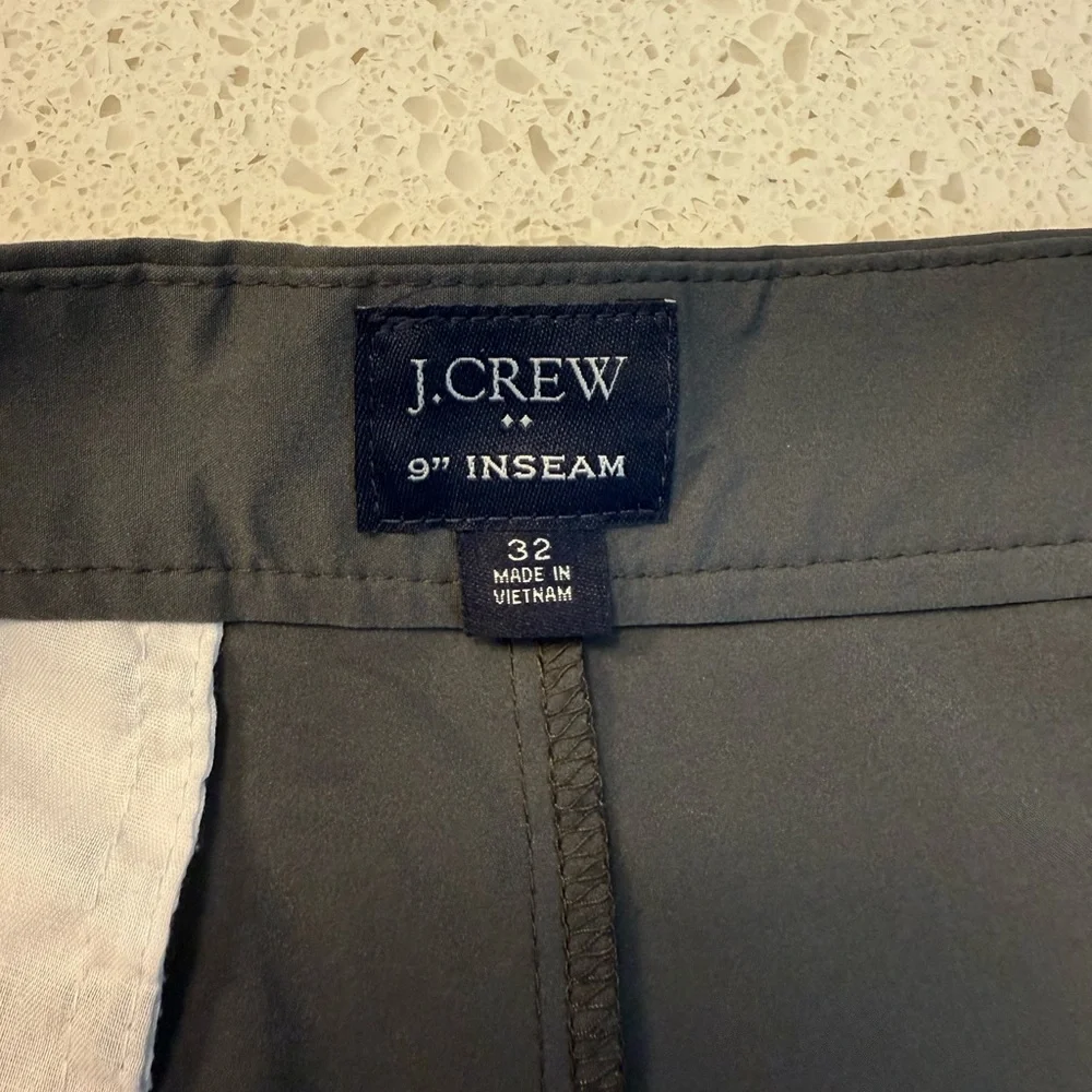 J Crew Men’s Flex Shorts - 9” Inseam - Grey - Size 32
